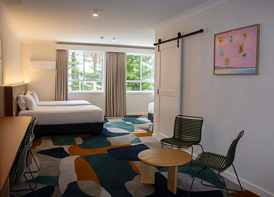 Seabreeze Beach Hotel