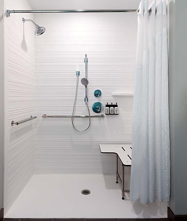 Avid Hotels Madison - Monona By IHG