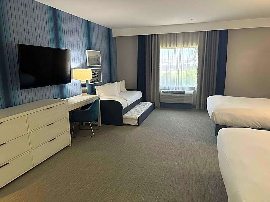 SunCoast Park Hotel Anaheim, Tapestry Collection by Hilton