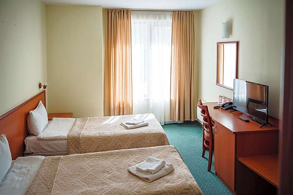 Dionis Hotel