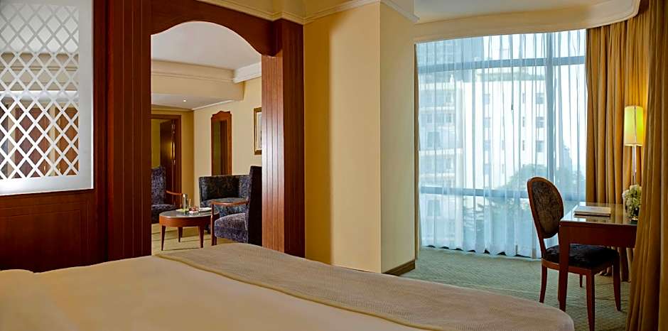 Radisson Blu Martinez Hotel Beirut