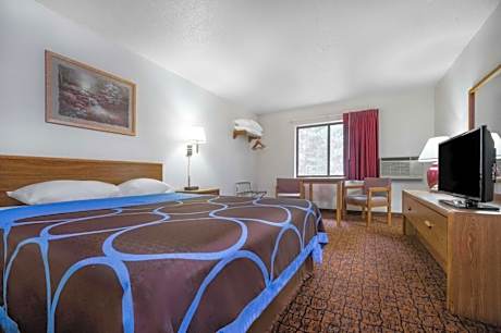 1 King Bed, Non-Smoking