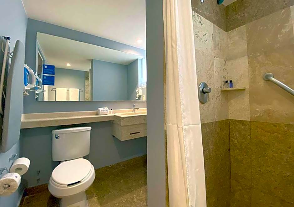 Hotel MX forum buenavista CDMX, Trademark by Wyndham