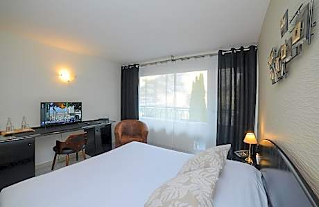 Double Room with Spa Bath
