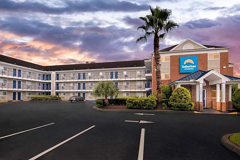 Suburban Studios Stuart near Federal Hwy 1