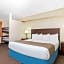 Days Inn & Suites by Wyndham Baxter Brainerd Area