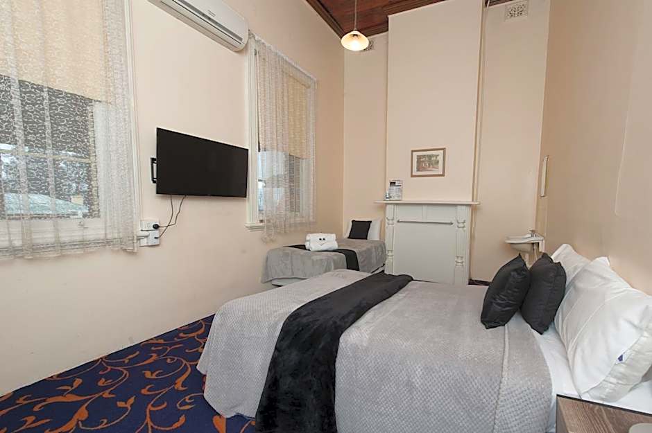 Riverina hotel