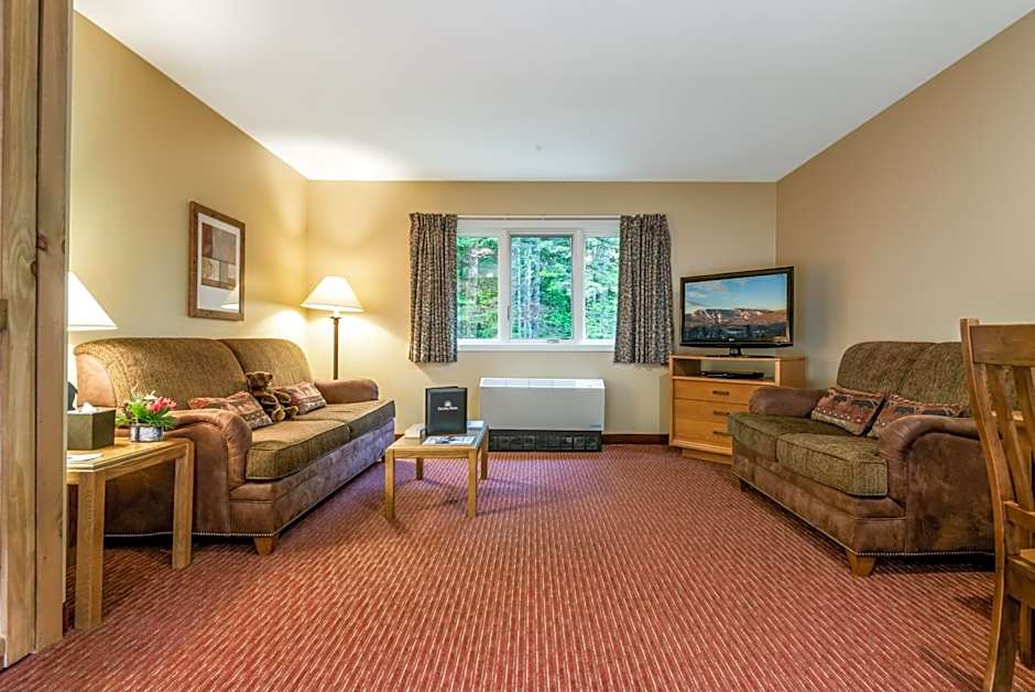 Grand Summit Hotel