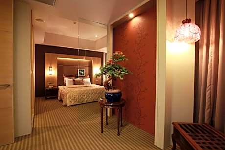 Luxury Suite
