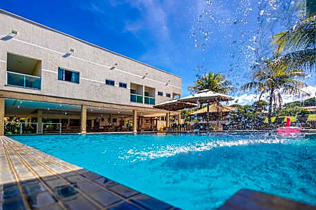 Rancho paradisíaco c/ 7 suítes no Lago das Brisas