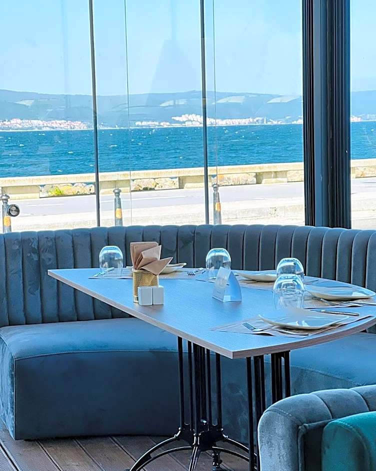 Paradiso Dreams Hotel