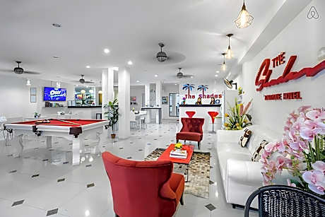 the shades hotel 50 meter beach front