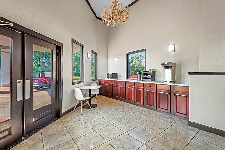 Studio 6 Hammond, LA I12 I55