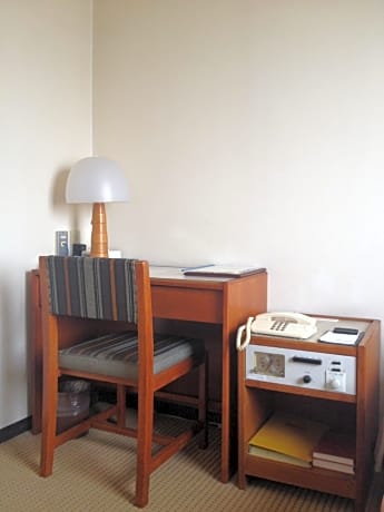 Single Room - Non-Smoking