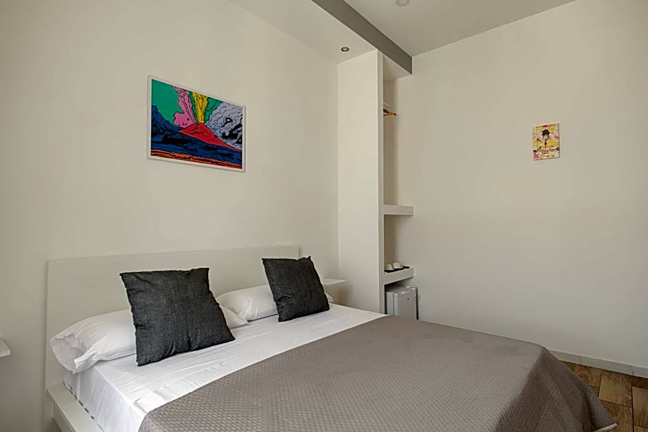 Naples Gateway Rooms