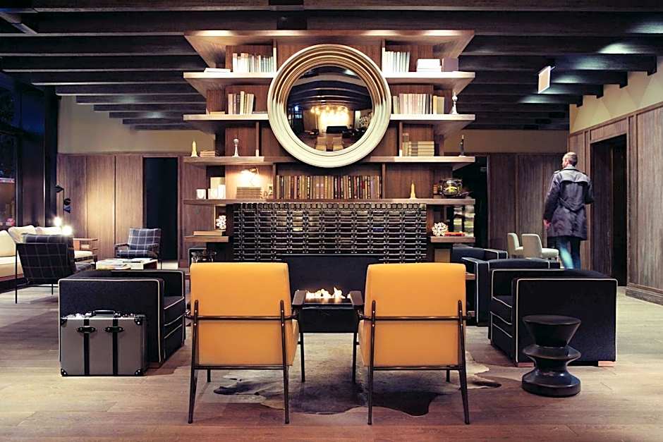 Thompson Chicago by Hyatt