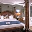 Depot Inn & Suites