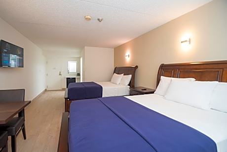 Executive Room with 2 Queen Beds