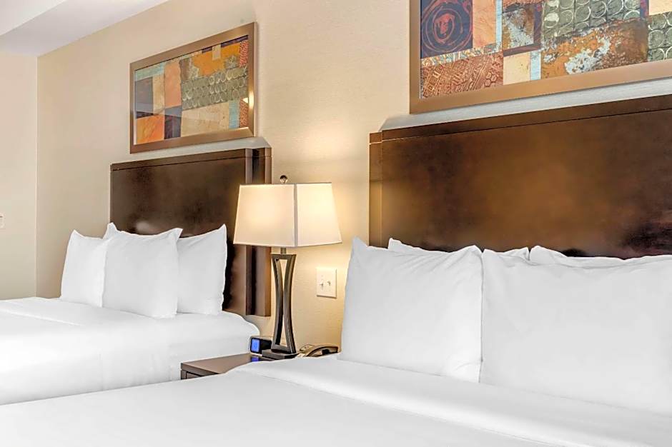 Comfort Hotel Bayer's Lake