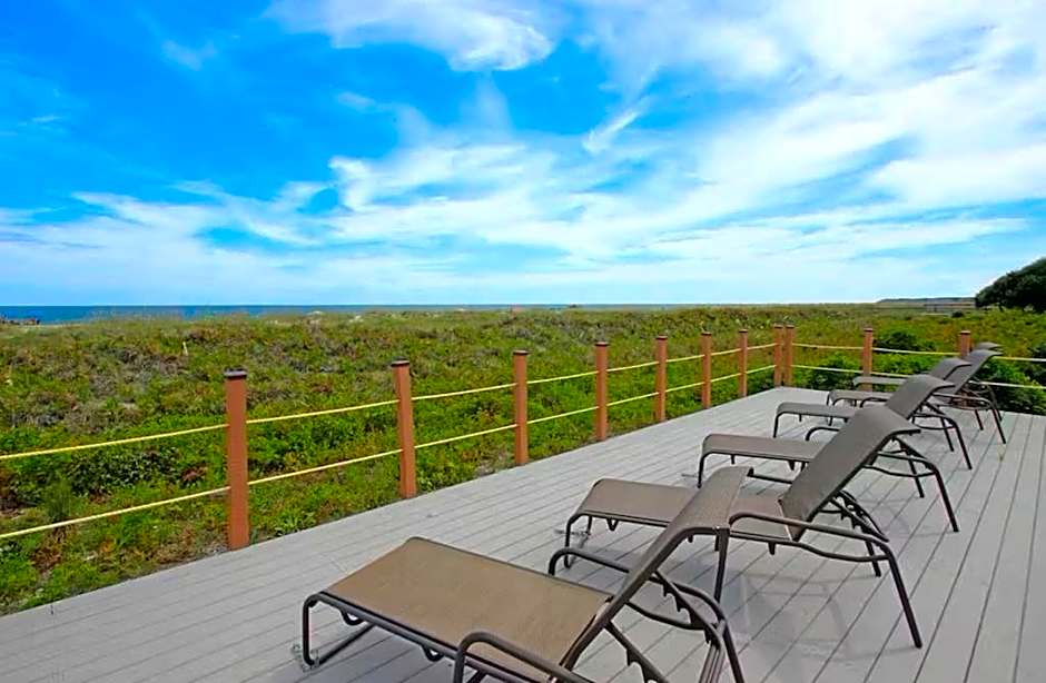 Seawatch at Island Club