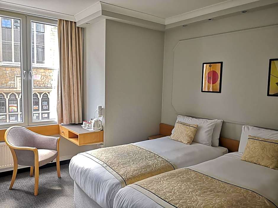 Lancaster Hall Hotel