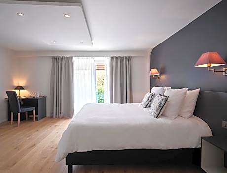 Deluxe Double Room with Bath