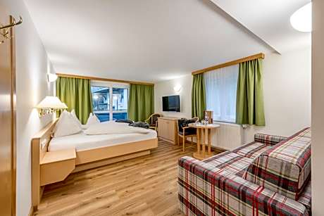 Double Room with Mountain View