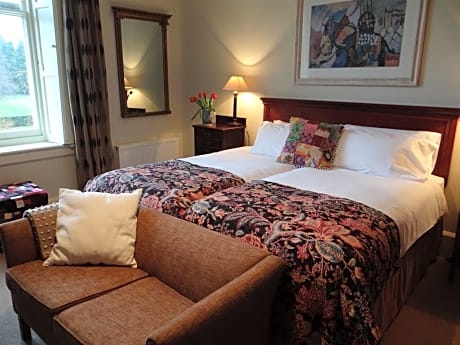 King-Ensuite with Shower