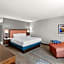Hampton Inn & Suites Peru