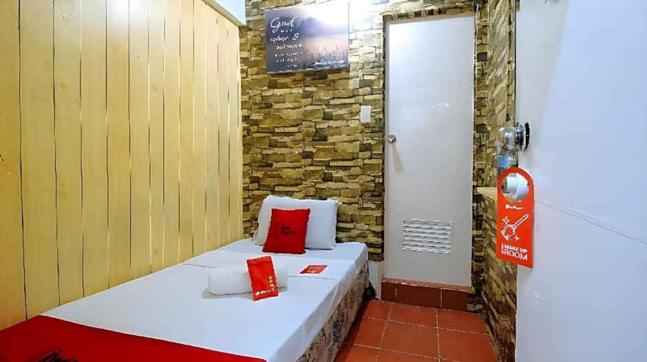 RedDoorz near OWWA Pasay