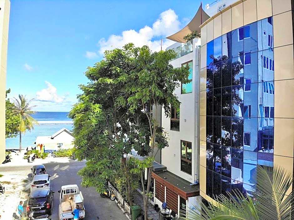 Turquoise Residence by UI