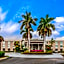 La Quinta Inn & Suites by Wyndham Naples Downtown