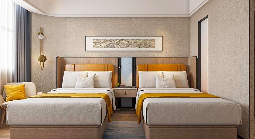 Five Rams City Hotel