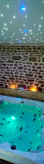 Le Ptit Spa de L'Abbaye Suite love et Spa privé