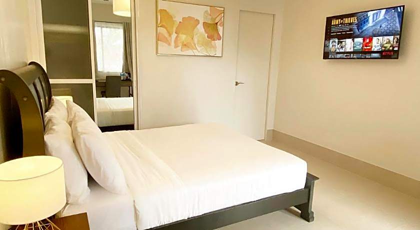 Harman Suites Moalboal