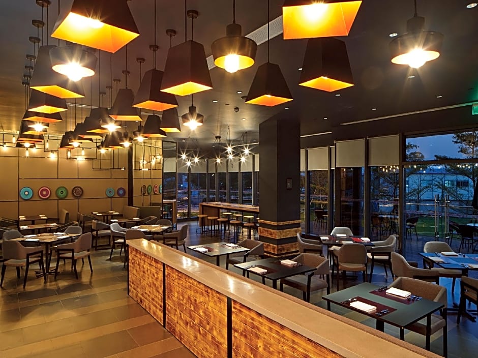 Aloft Dongguan Songshan Lake