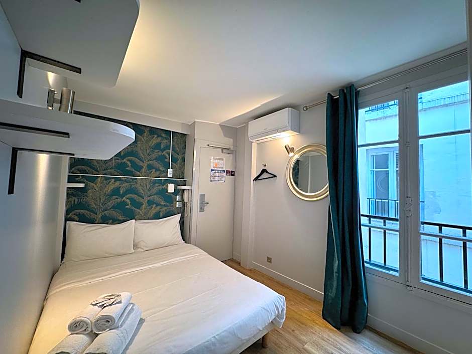 Nation Montmartre Hotel