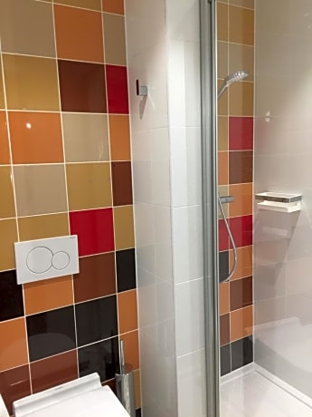 Deluxe Double Room (2 Adults + 1 Child)