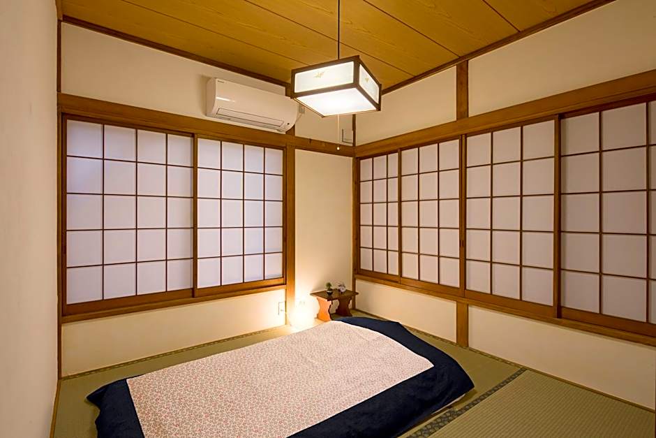 Photo 1 of 1 of Economy Japanese Style