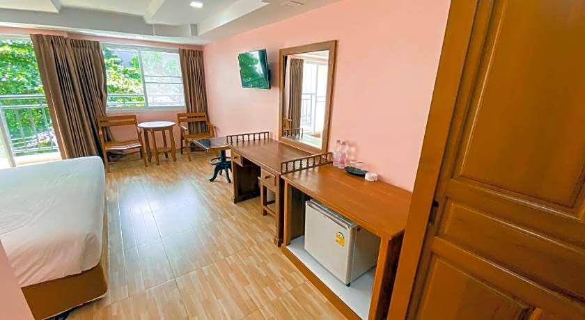 A.A. Pattaya Golden Beach Hotel