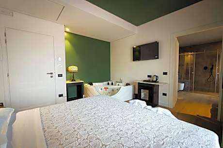 Double Room with Spa Bath