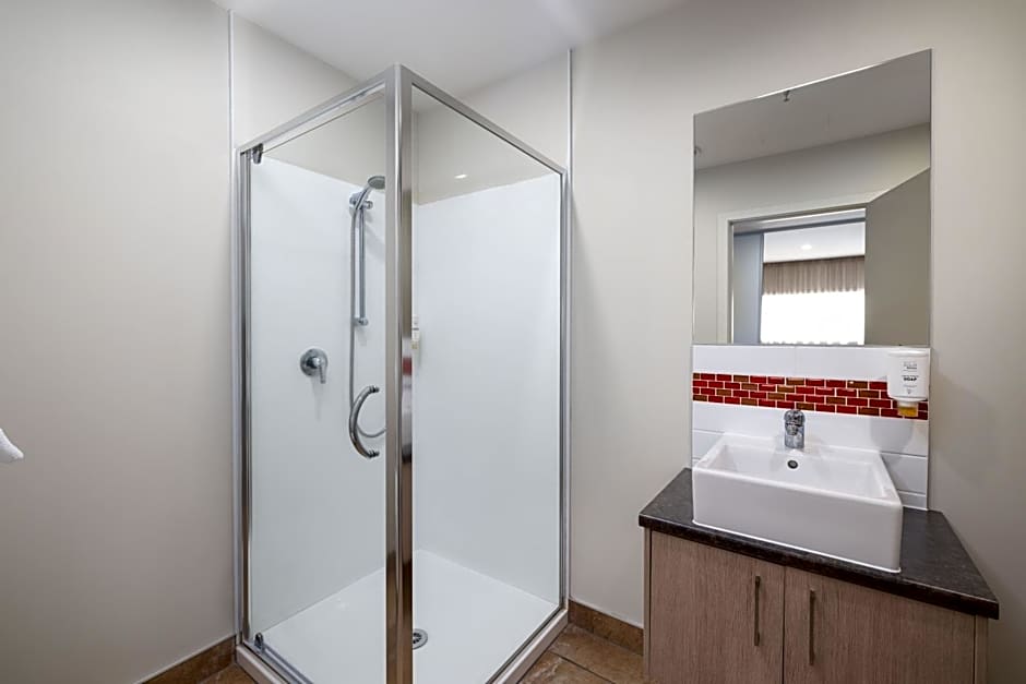 Ramada Suites by Wyndham Christchurch City