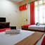 RedDoorz Plus near Stadion Wijaya Kusuma