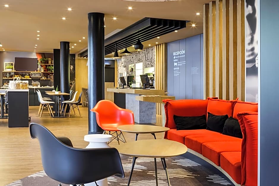 Ibis Granada