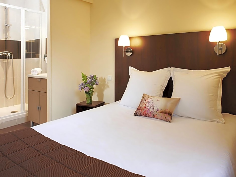 Photo 1 of 4 of Classic Double Room