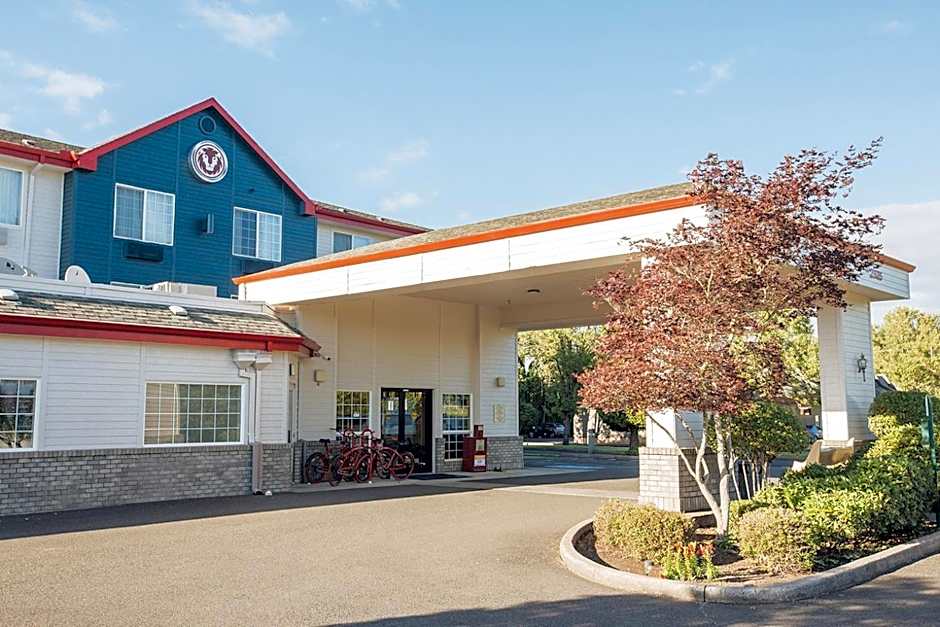 Red Lion Inn & Suites Mcminnville