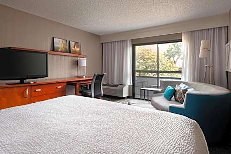 Room, 1 King Bed, Courtyard View