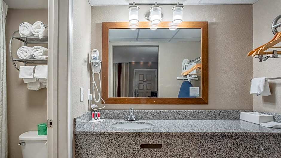 Super 8 by Wyndham Downtown Gatlinburg at Convention Center