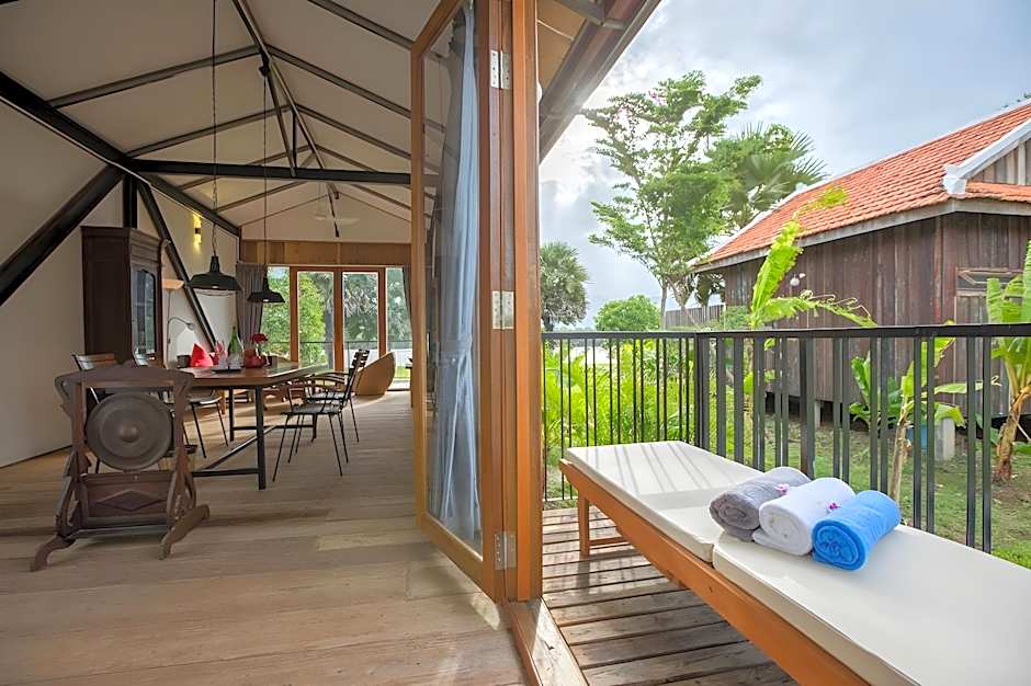 Kampot River Residence