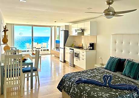 Studio with Sea View